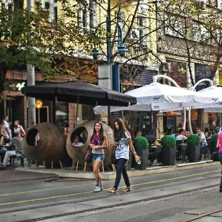 Center 2 * סופיה