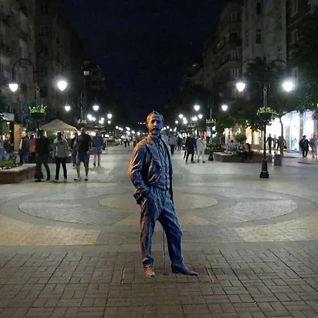 Center 2 * Sofia