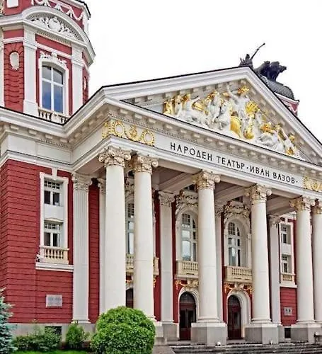 Apartment Center 2 *