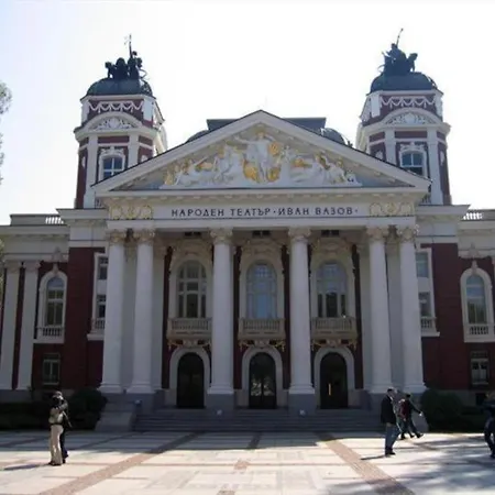 Center 2 アパート ソフィア